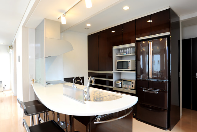 光が降り注ぐ家 キッチン