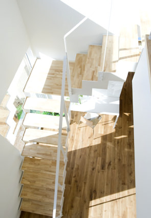 100年「空間」の家 階段
