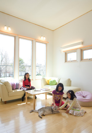 スキップフロアの家 リビング