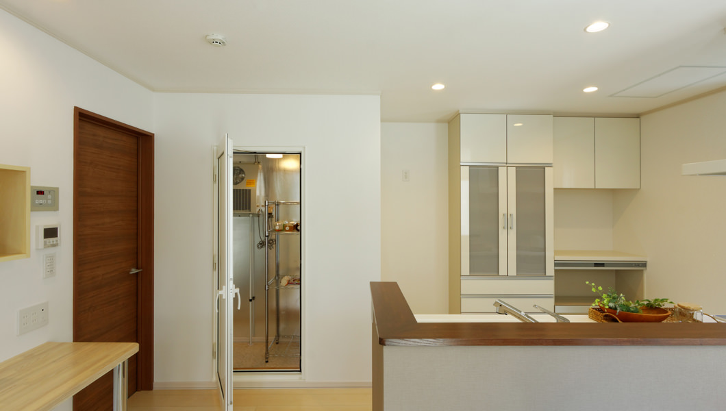 M.I様邸 キッチン・収納庫/2階