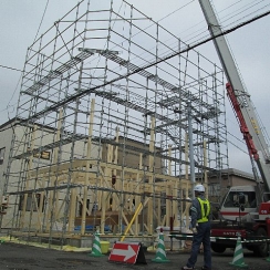 大工工事　建て込みが始まりました。